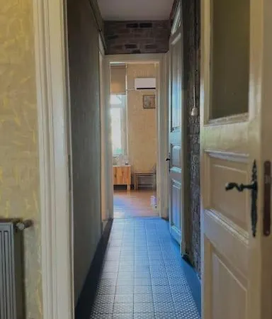 Appartement Byzantine Architecture With Modern Decor *