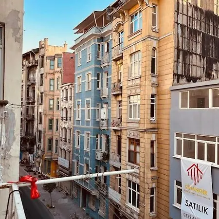 Byzantine Architecture With Modern Decor Istambul