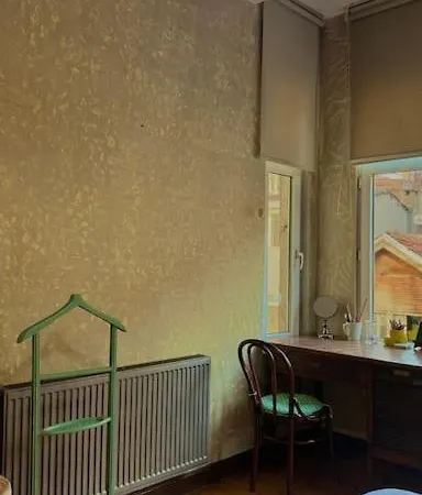 Appartement Byzantine Architecture With Modern Decor *